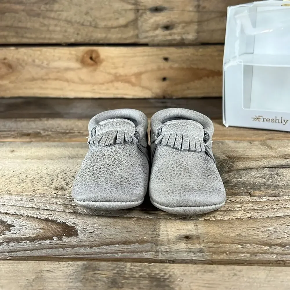 Freshly Picked Salt Flats City Moc - Gray Leather - 3 - New in box